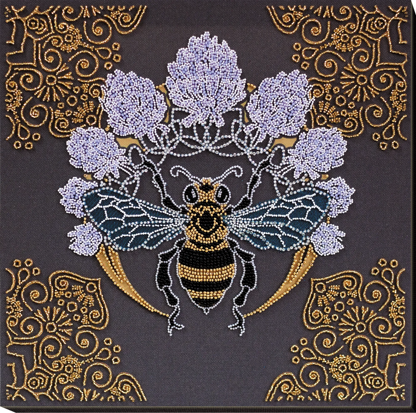 Bead Embroidery Kit - Bee in clover AB-831-0