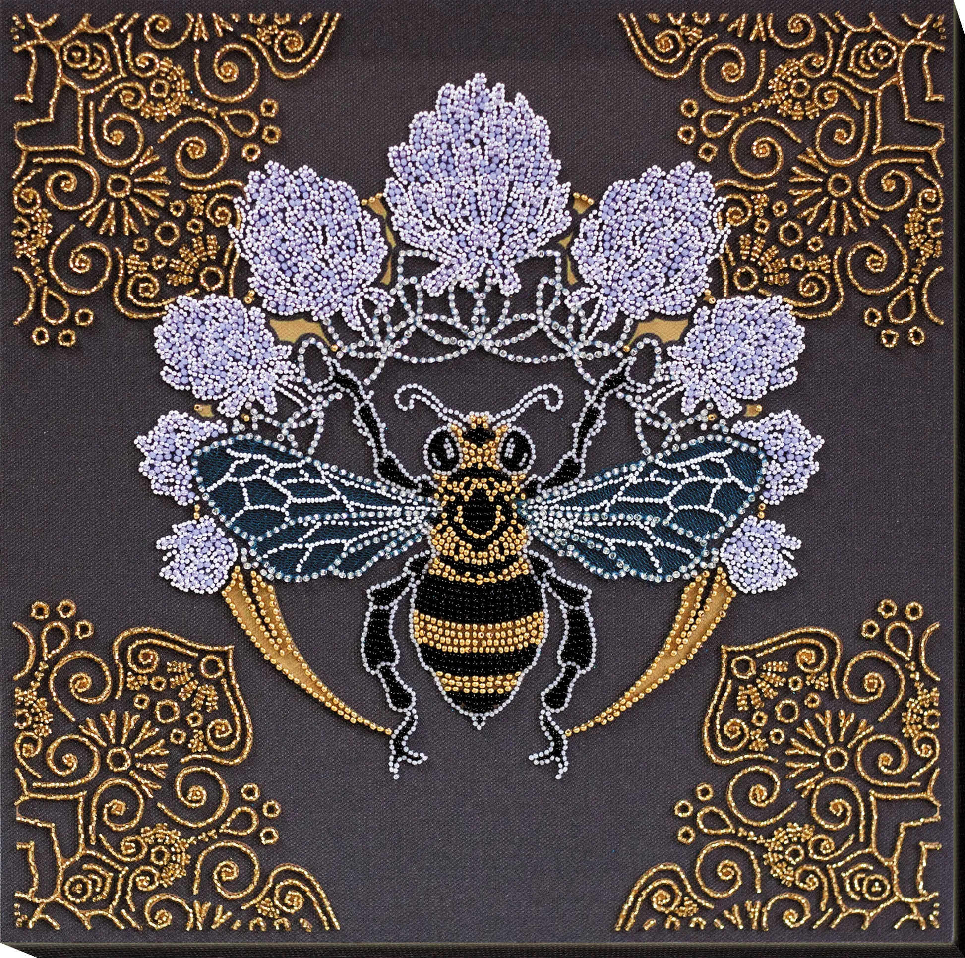 Bead Embroidery Kit - Bee in clover AB-831-0